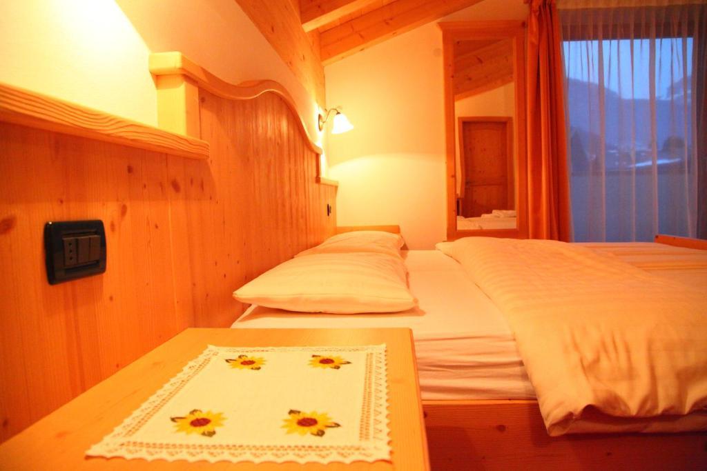 Garnì Prà Fiorì Hotel Campitello di Fassa Ngoại thất bức ảnh